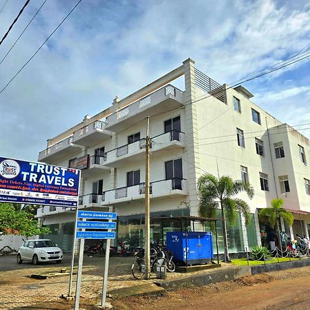 Hotel Marutham Kilinochchi Екстер'єр фото